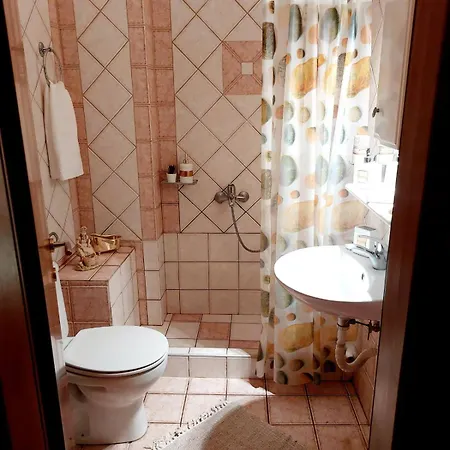בית נופש Hara's House *